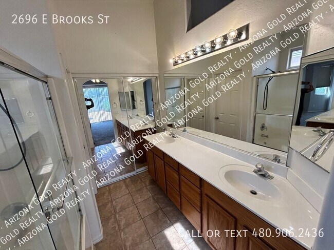 Building Photo - 2696 E Brooks St