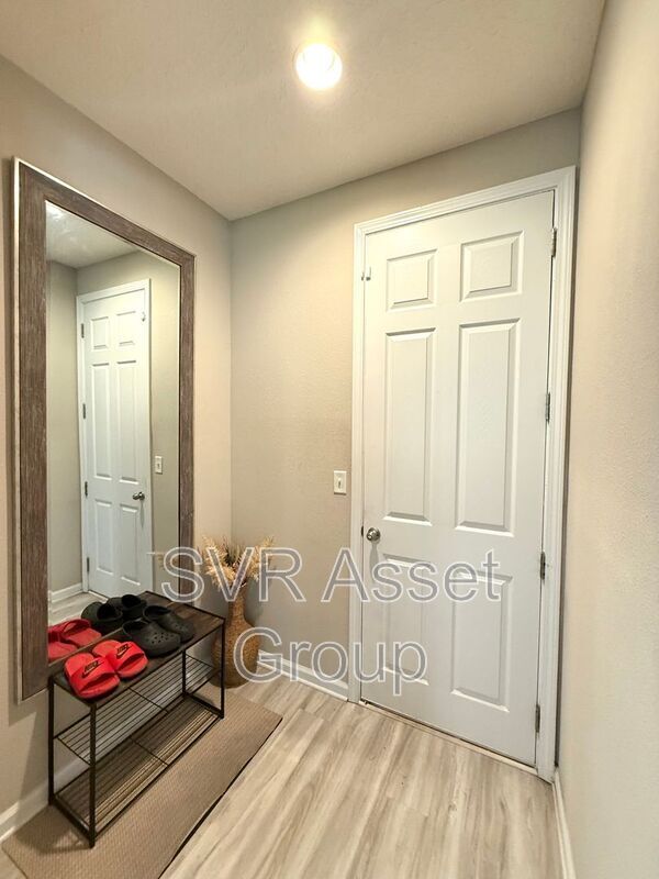 Building Photo - 1116 Persimmon Dr