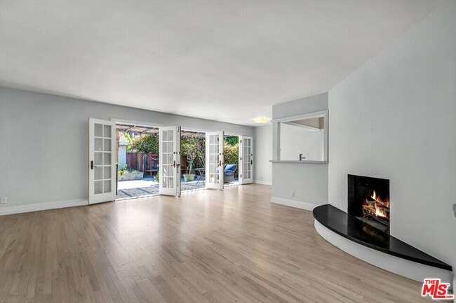 Building Photo - 11118 Franklin Ave