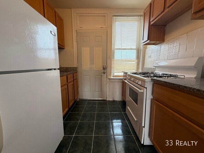 Building Photo - 2751 N Lavergne Ave