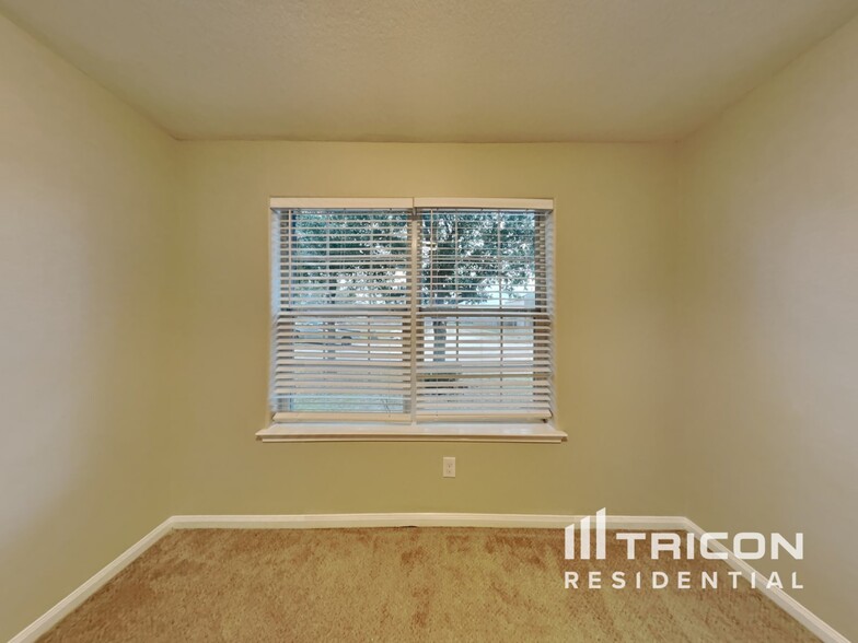 Building Photo - 26939 Wild Duck Ln