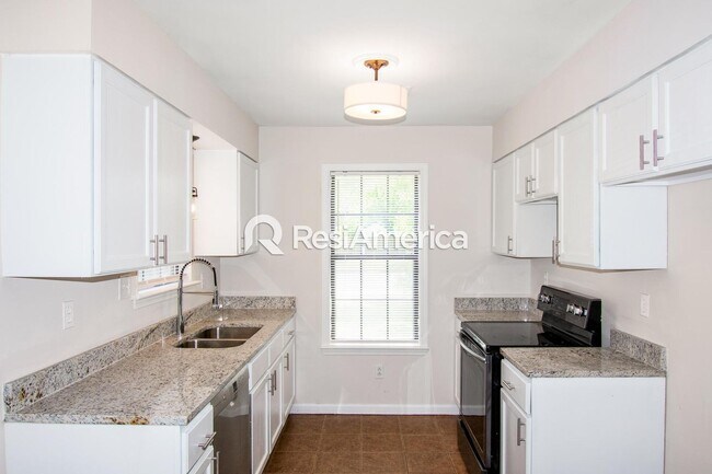 Building Photo - Newly Renovated 3BR/2B home in Millington