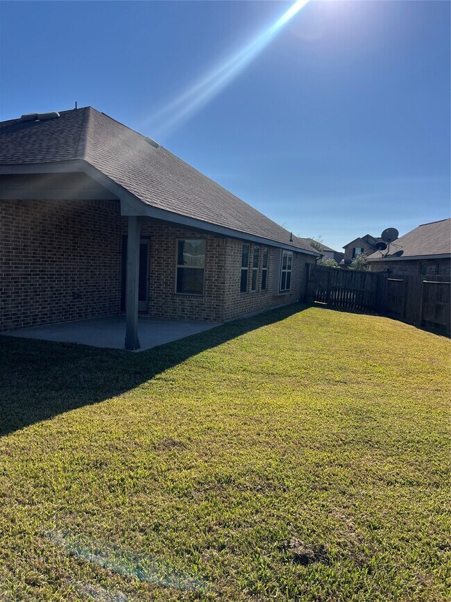 Building Photo - 4933 Spring Terrace Ln