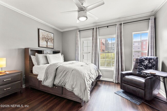 Building Photo - 343 E Church St