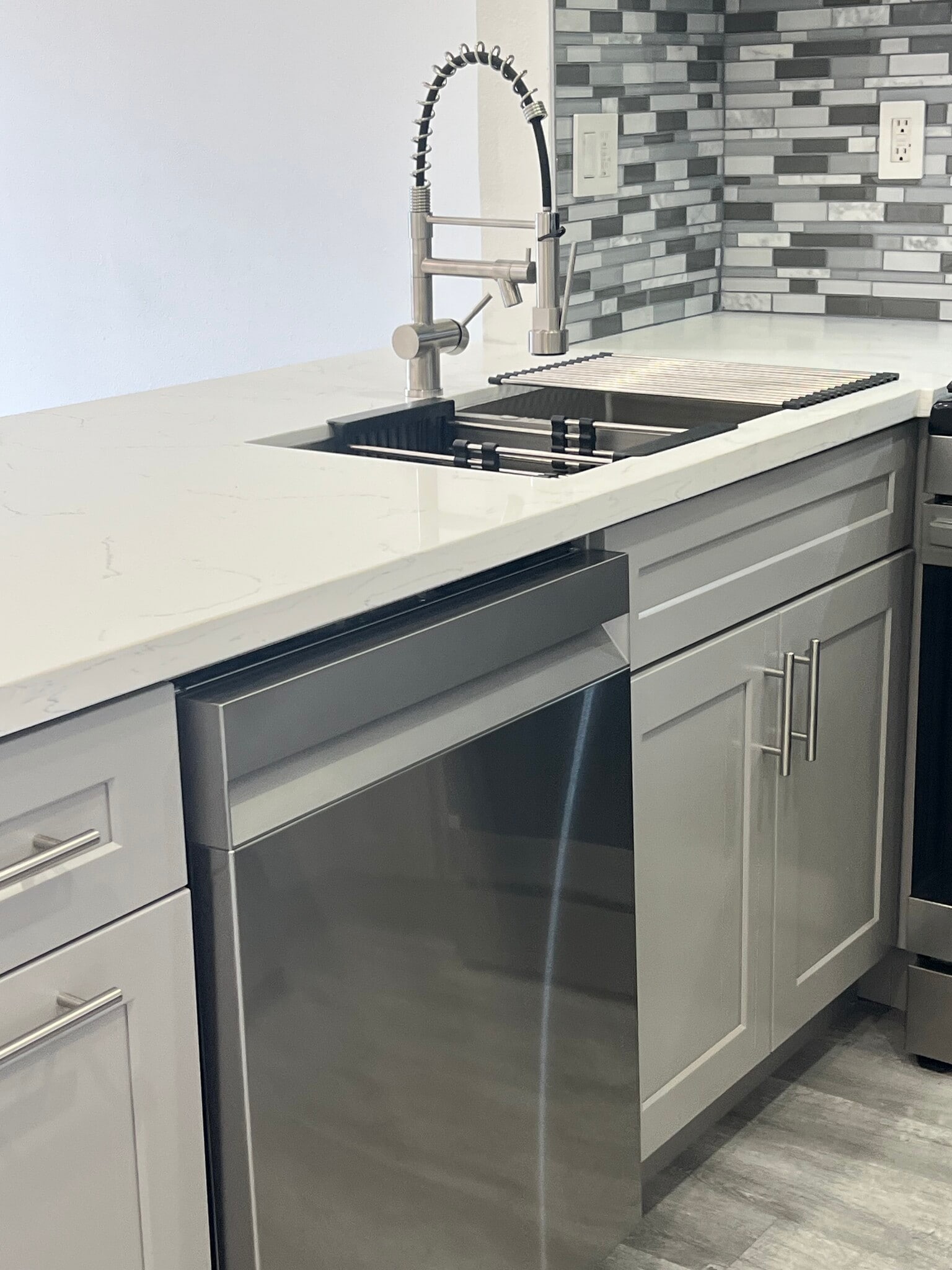 New Kitchen - 19009 Sherman Way