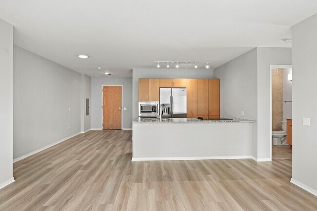 Building Photo - 510 N St Clair St