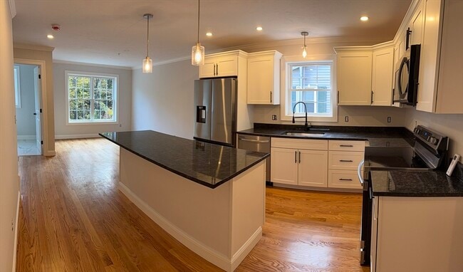 Building Photo - 63 North St