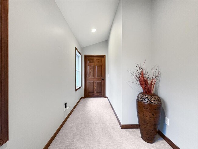 Building Photo - 4407 Curve Ave