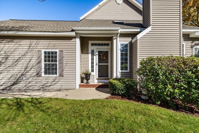 Building Photo - 1 Summer Snow Ln