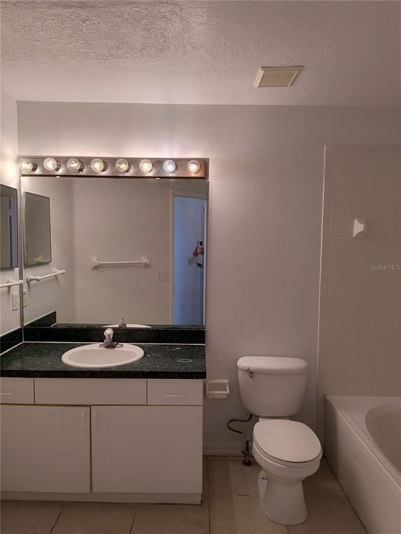 Building Photo - 1657 Windsor Oak Ct