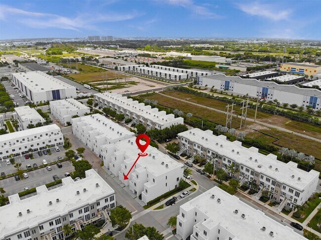 Building Photo - 10255 NW 63rd Terrace
