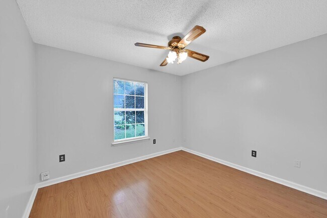 Building Photo - 9687 Hersham Ct
