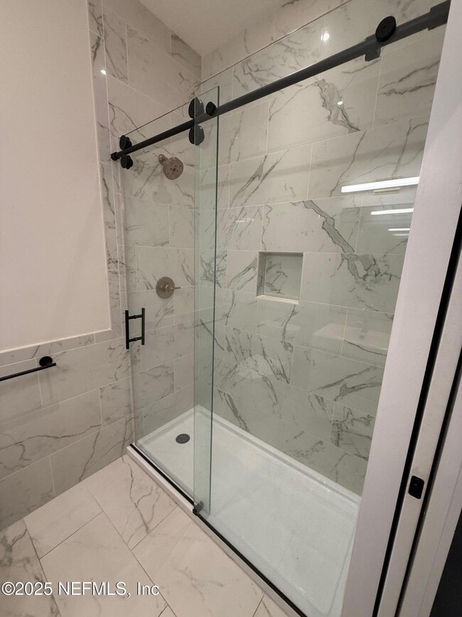 Building Photo - 1733 Memorial Park Terrace