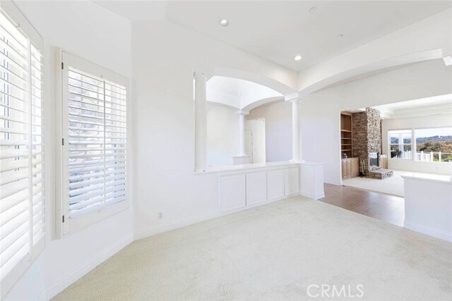 Building Photo - 12 San Remo