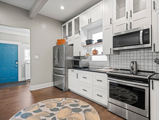 Building Photo - 622 N Hamilton Ave