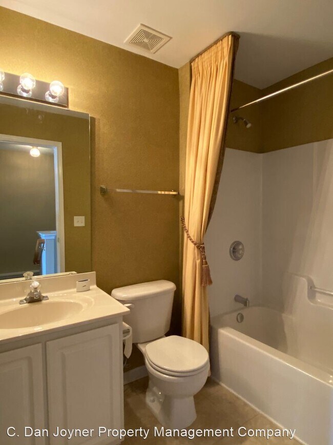 Building Photo - 2 br, 2.5 bath House - 100 Auburn Top Lane