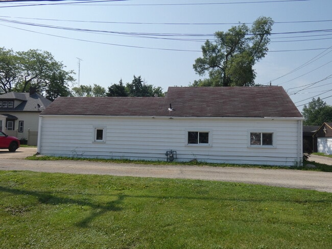 Building Photo - 349 S Curtis Ave
