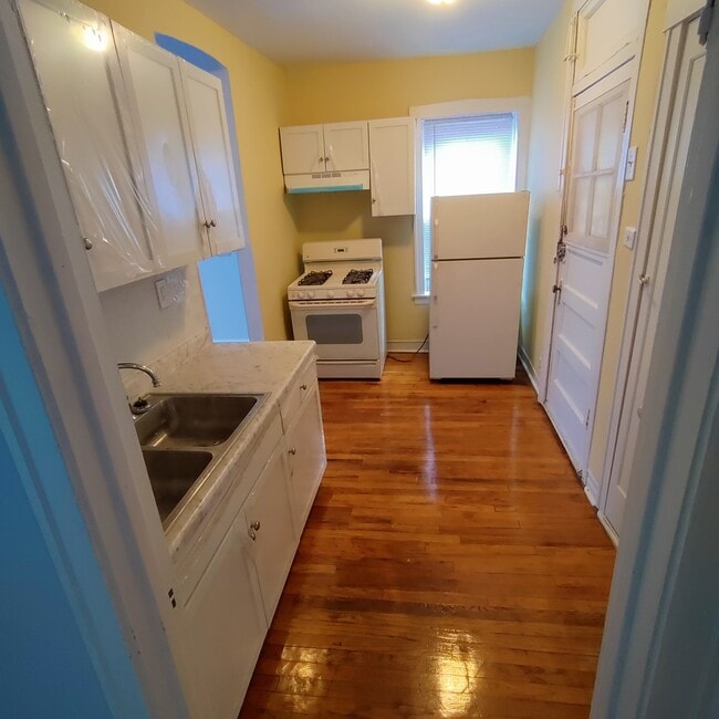 Building Photo - 7255 S Washtenaw Ave.