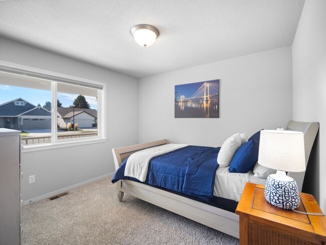 Building Photo - 3 bedroom/2 bathroom home in Spokane Valley