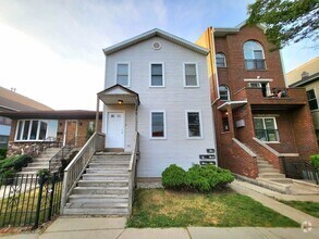 Building Photo - 1342 W Hubbard St
