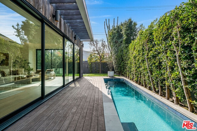 Building Photo - 1620 Electric Ave