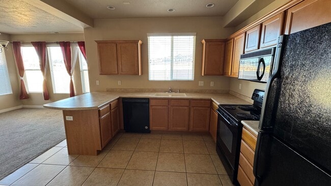 Building Photo - 3 bedroom 2.5 bath In Lehi!
