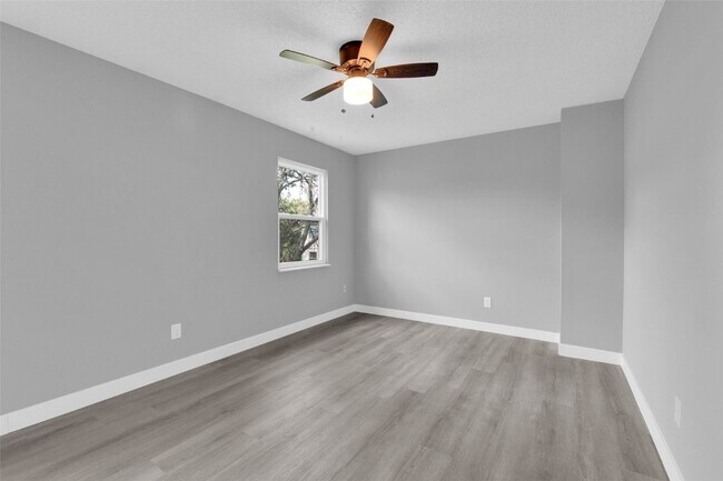 Building Photo - 13351 Hiddencrest Ln