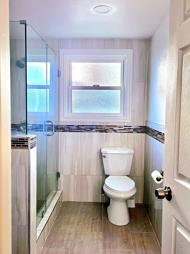 Building Photo - Beautiful Rental In Buena Park