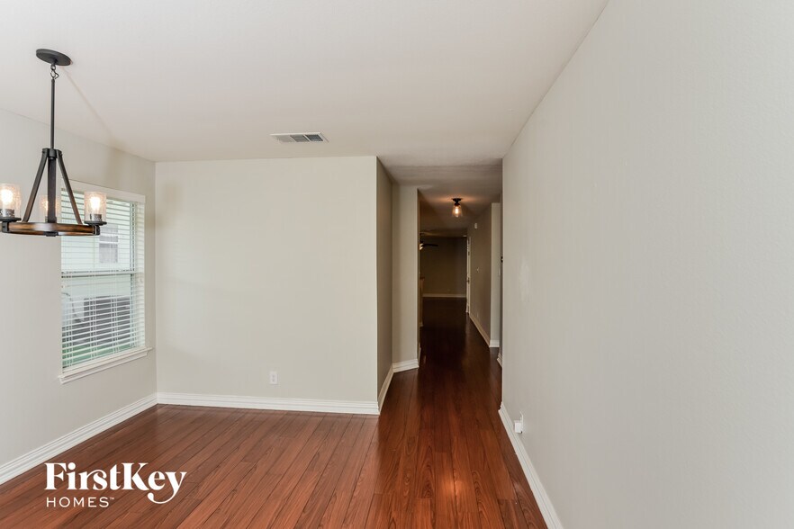 Building Photo - 15911 Gino Park