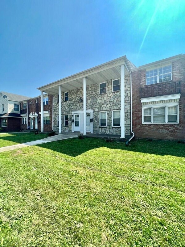 Primary Photo - 1743 Schoenersville Rd
