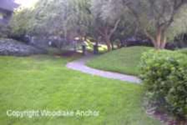 Building Photo - Lovely 1 bedroom at Shelter Creek