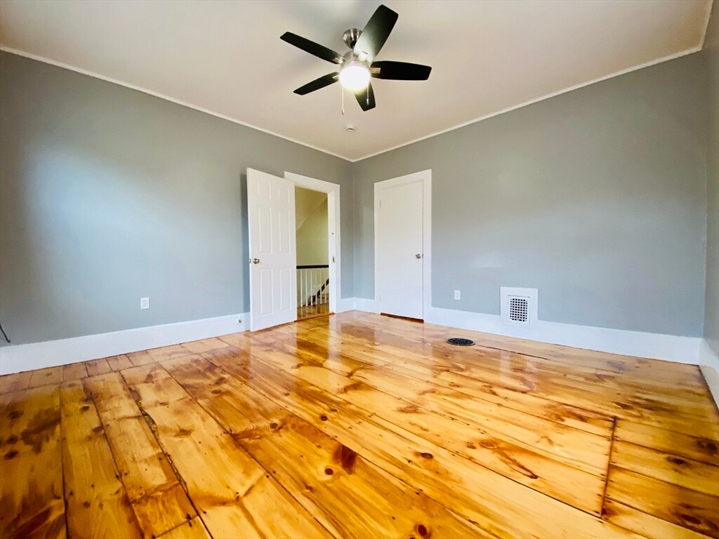 Building Photo - 18 Montvale Ave