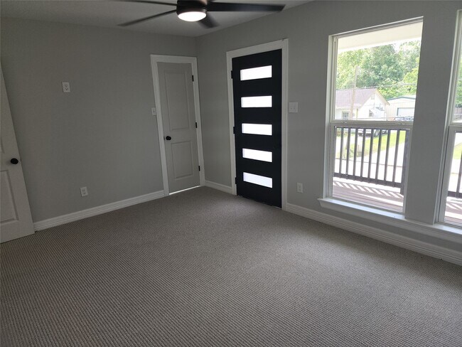Building Photo - 2651 Beaumont Ave