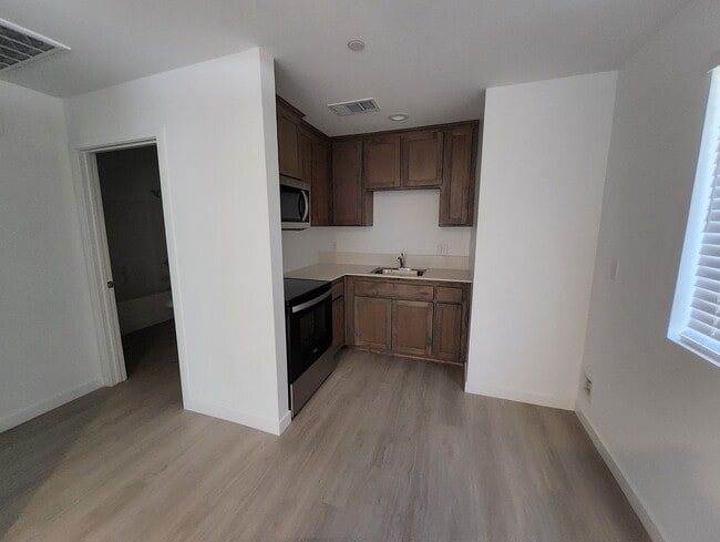 Building Photo - 7308 Erskineville Dr