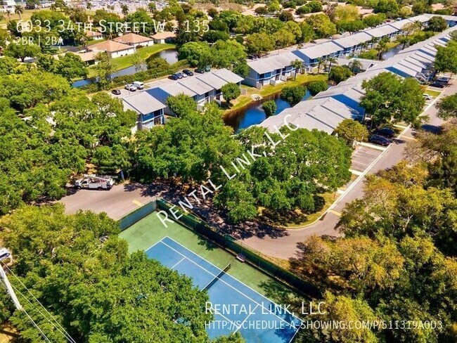 Building Photo - 2 Bedroom Condo in Harbor Pines for Rent!
