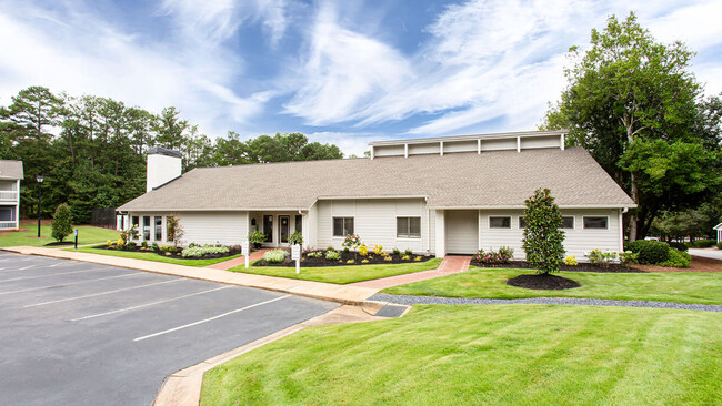 Building Photo - Magnolia Place at Stockbridge