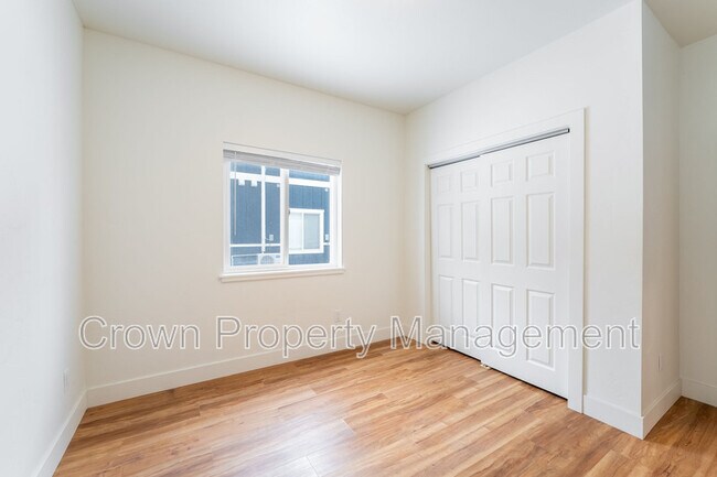 Building Photo - 68 Legend Trail