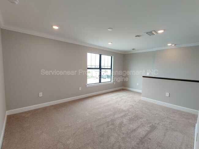 Building Photo - 6211 Baywood Ct