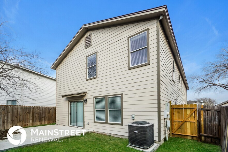Building Photo - 9714 Amber Breeze