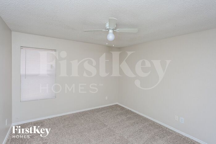 Building Photo - 8709 Saddle Ridge Cir