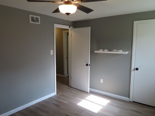 Building Photo - Kettering Single Family Home for Rent