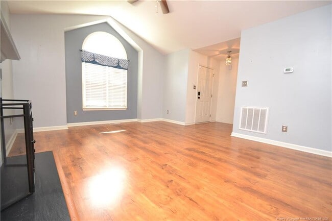 Building Photo - 5909 Royal Coach Ct