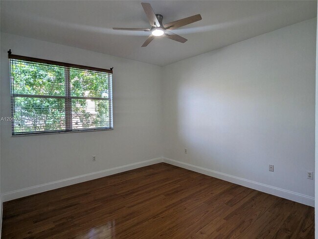 Building Photo - 10645 SW 8th St