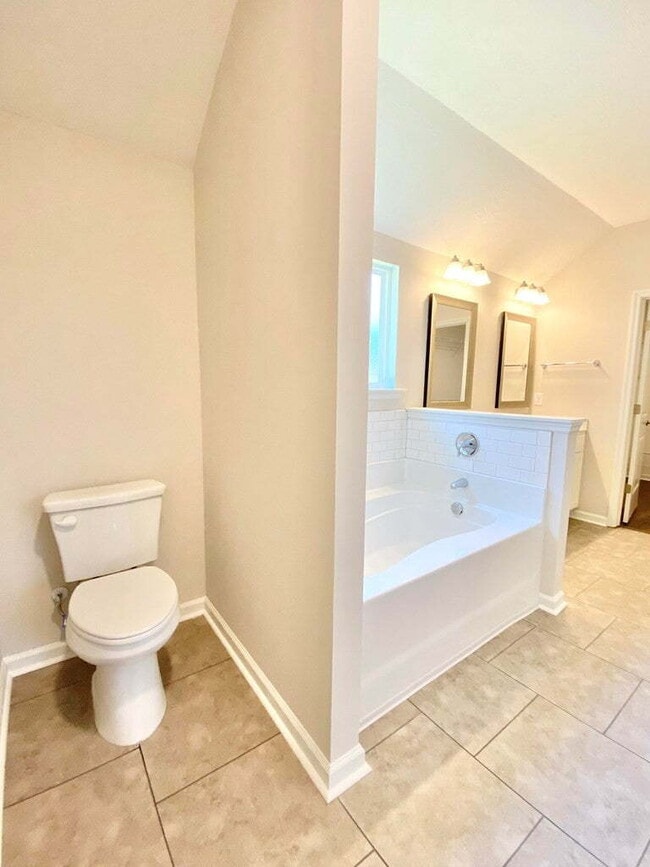 Building Photo - Summerton Village Rental!