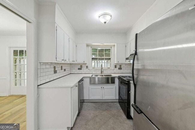 Building Photo - 98 La Rue Pl NW