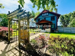 Building Photo - Beautiful, KCMO Home with Historic Charm, Updated Kitchen, Wood Floors and a Fenced Yard!