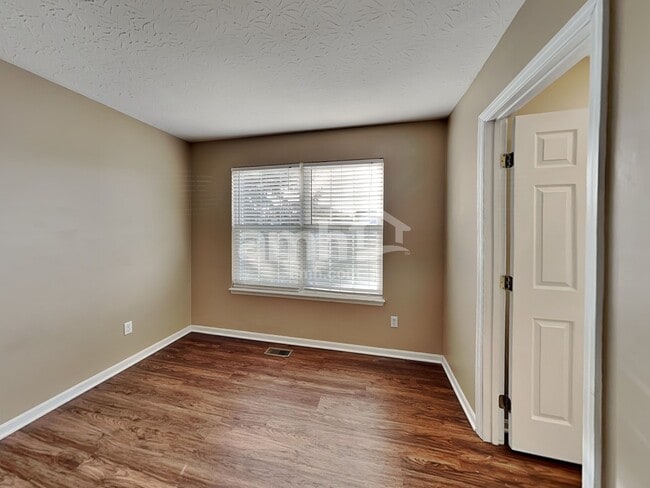 Building Photo - 911 Balsam Wood Ln