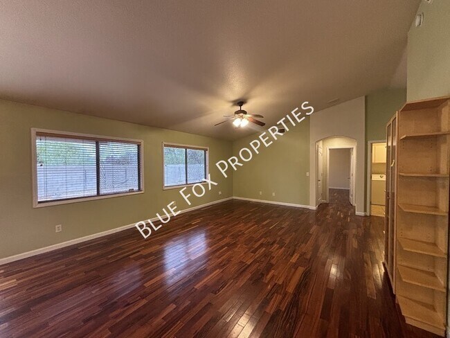Building Photo - 3149 S Quinn Dr