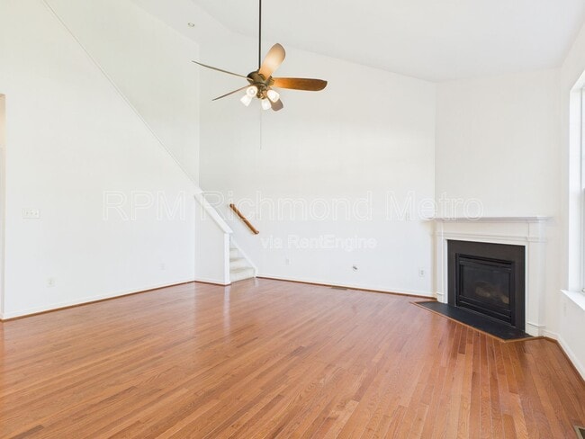 Building Photo - 656 Abbey Village Cir