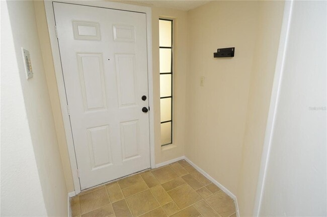 Building Photo - 8647 Mallard Reserve Dr